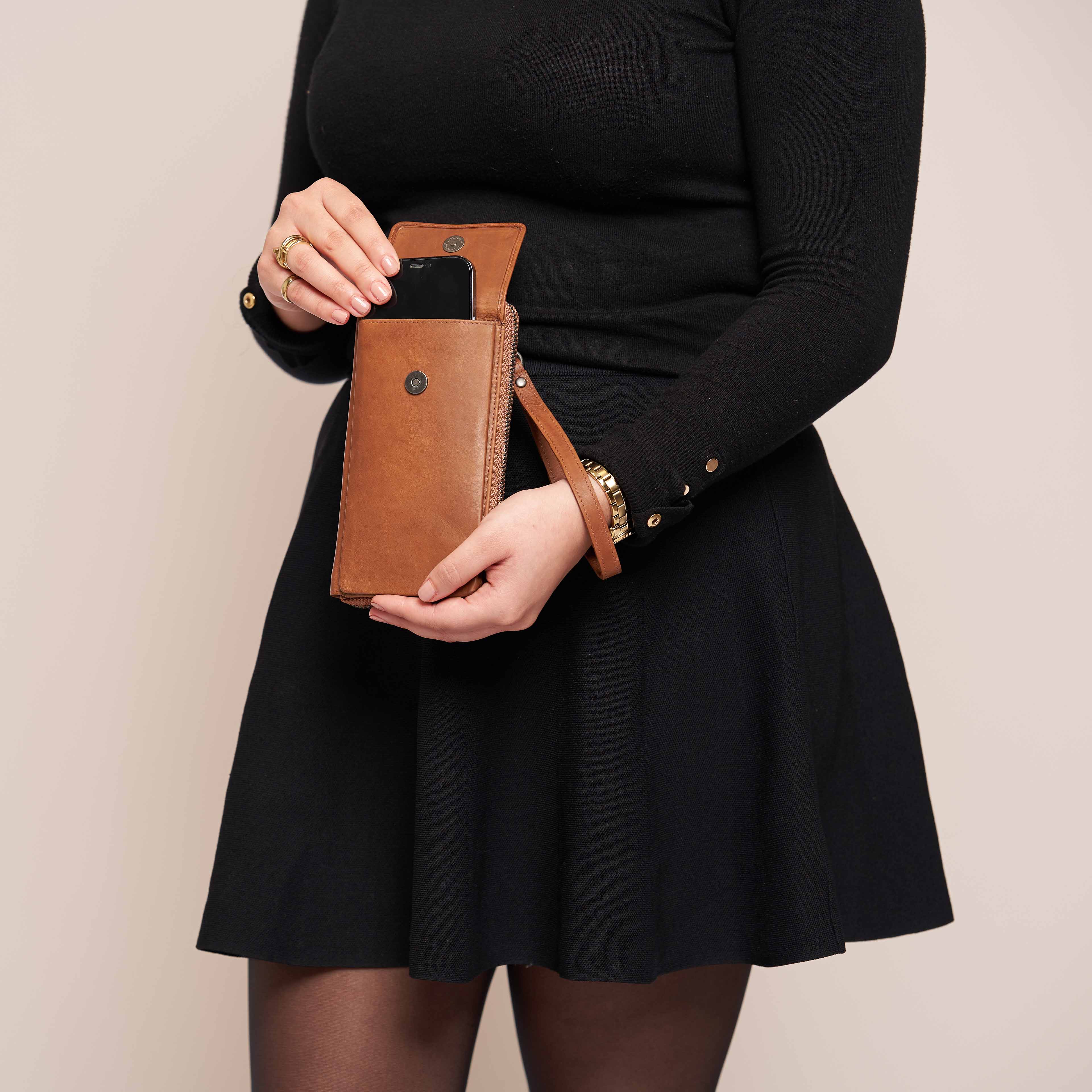 Malaga Telefonväska i Skinn - NewBag4you