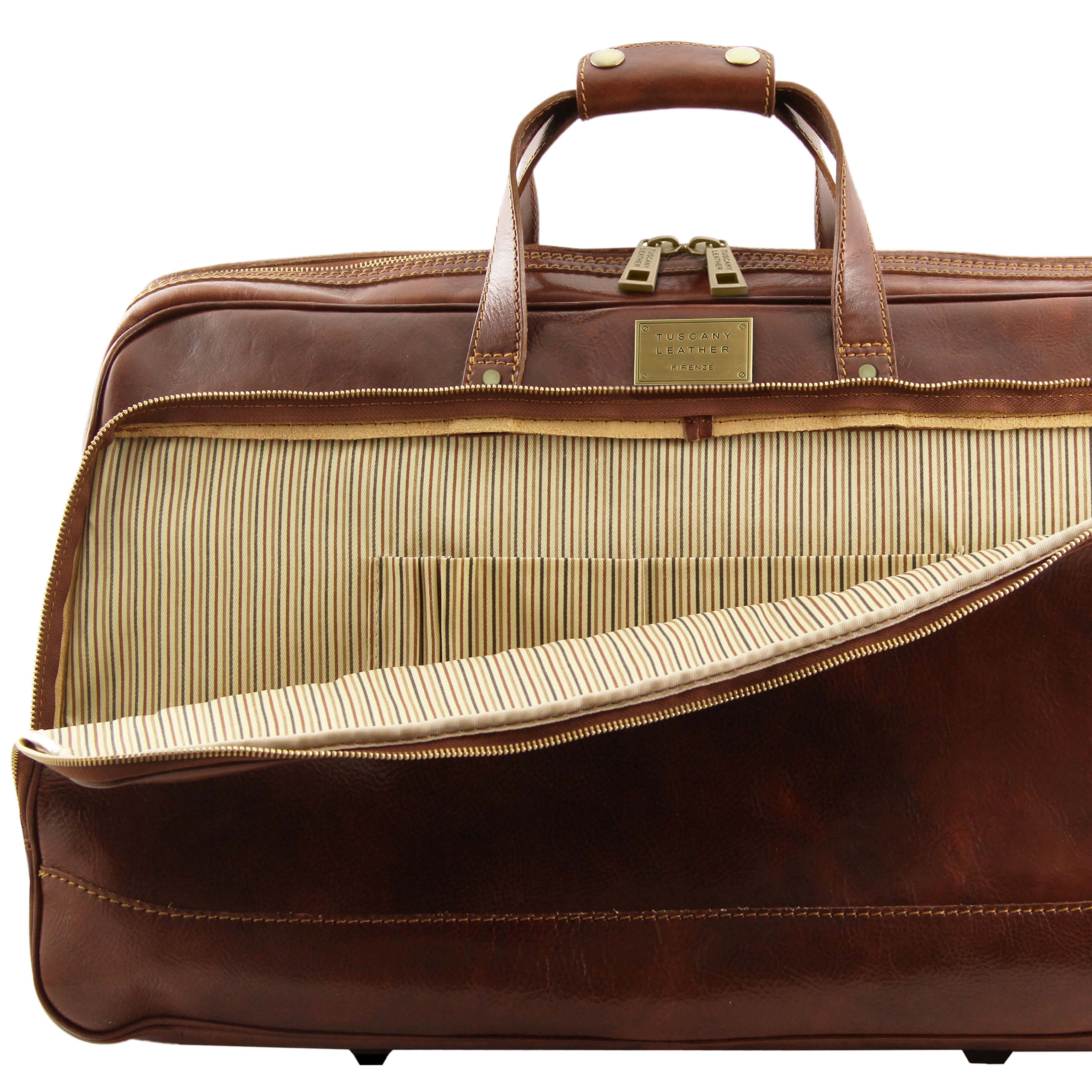 Trolleyväska i italienskt läder – insida med foder och förvaring