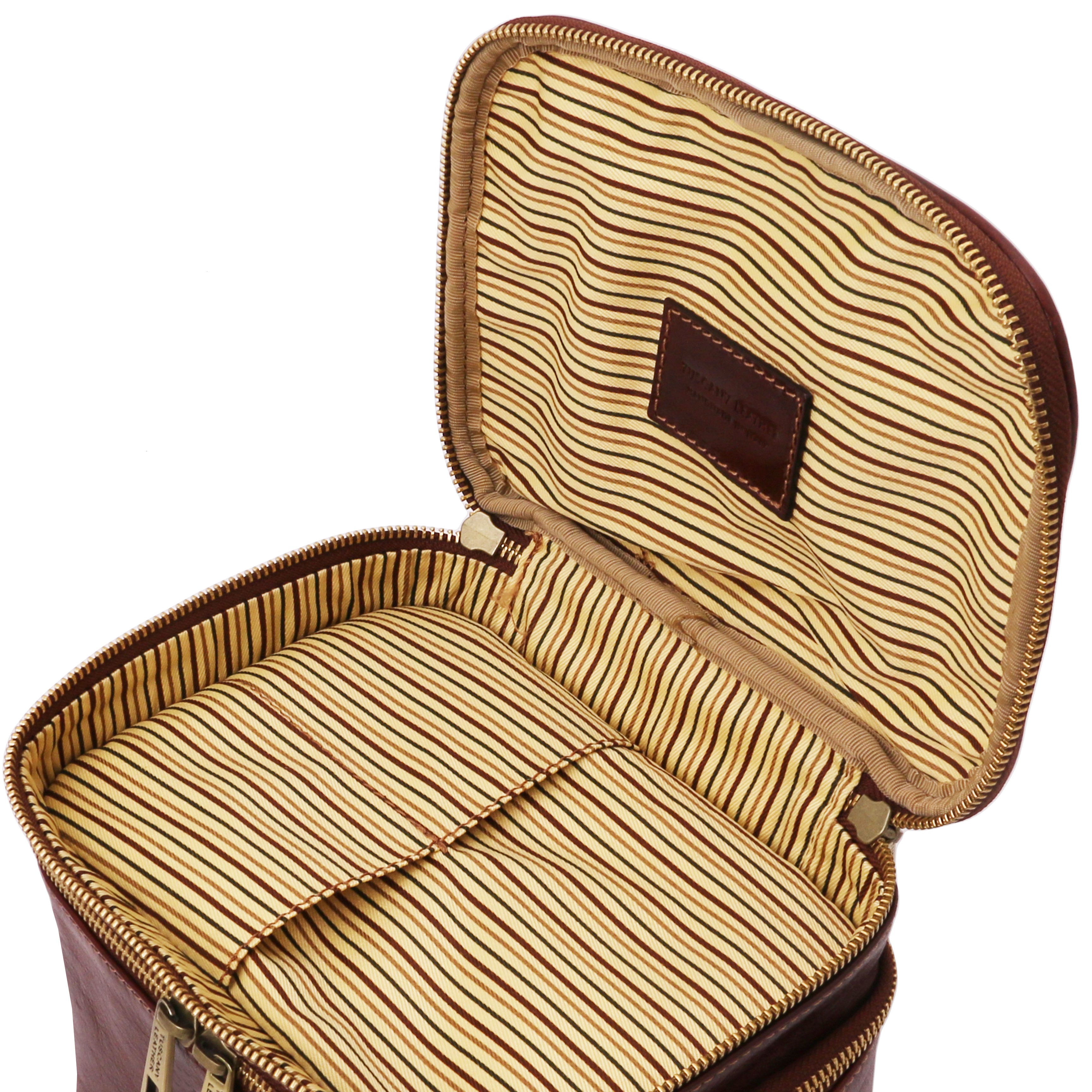 Eliot necessär i läder – öppen vy med organiserad insida