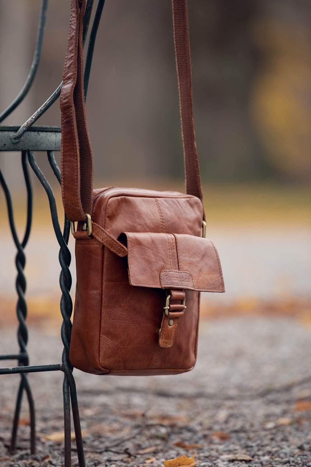 Handväska / Axelremsväska i Skinn - NewBag4you