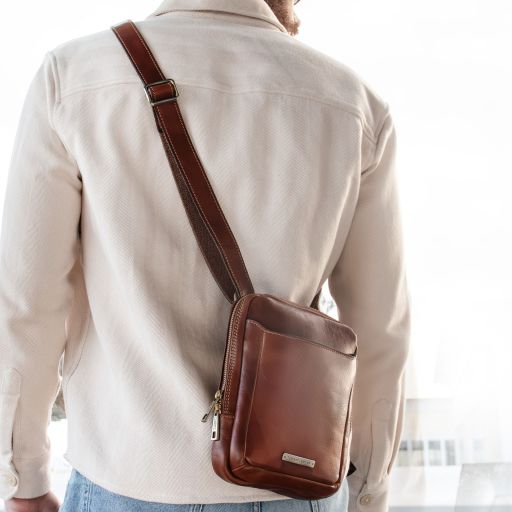 Handväska Crossbody i läder "First Class"