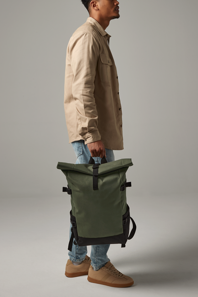 Roll-Top Ryggsäck med Datorfack 17"