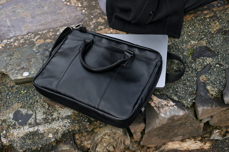 Slimline Dataväska av Konstläder - NewBag4you