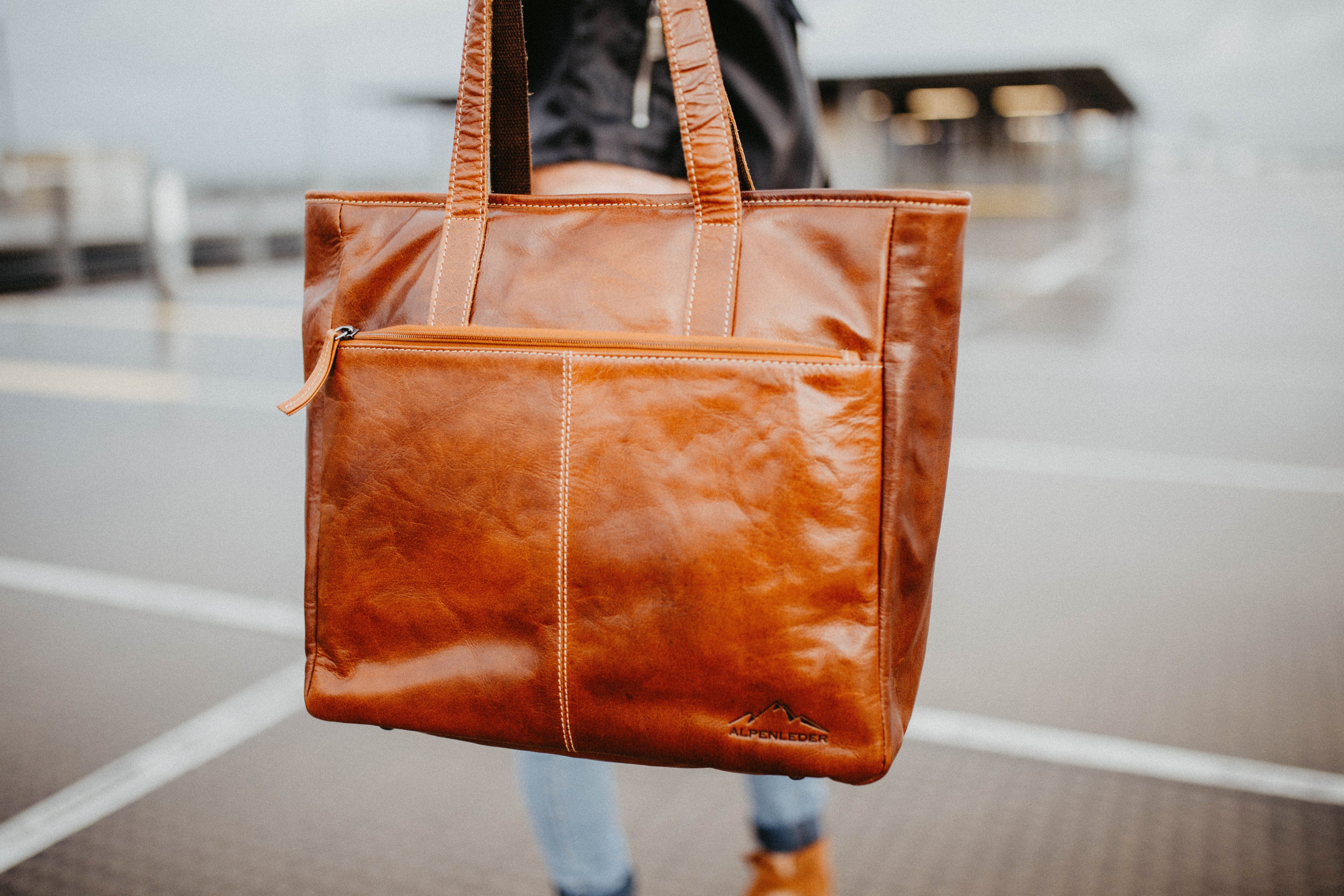 Handväska ARCO i Läder - NewBag4you